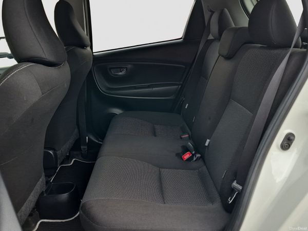 2019 TOYOTA VITZ 1.5 PETROL HYBRID AUTO *FINANCE* 388144359