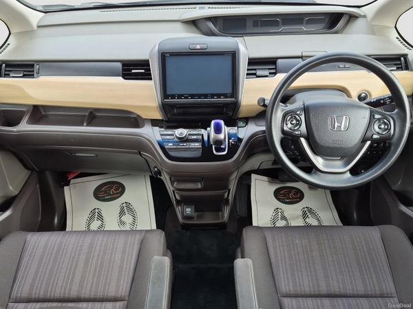 2017 HONDA FREED 1.5 HYBRID AUTO*6 SEATER* FINANCE 388145209