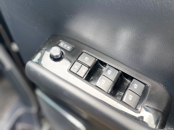 19 Toyota Alphard Hybrid Executive E-Four 4WD 388165045