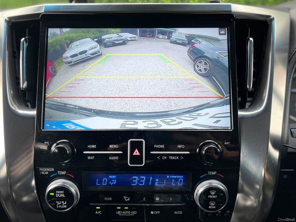 19 Toyota Alphard Hybrid Executive E-Four 4WD 388165075