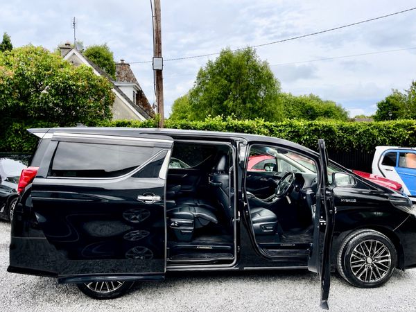 19 Toyota Alphard Hybrid Executive E-Four 4WD 388167169