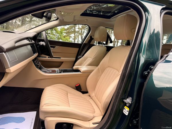 Jaguar XF 2016 Portfolio Diesel Sunroof 388190071