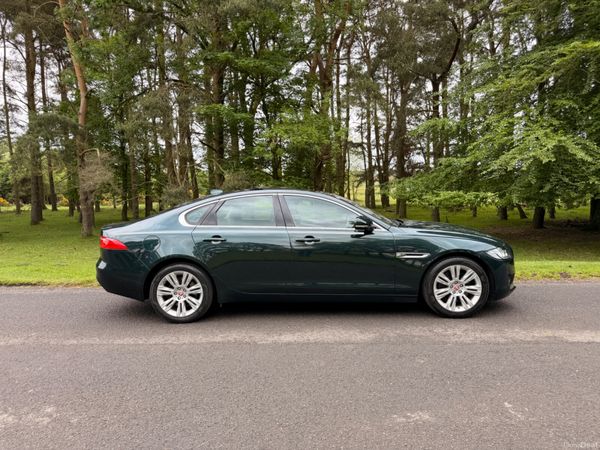 Jaguar XF 2016 Portfolio Diesel Sunroof 388190017