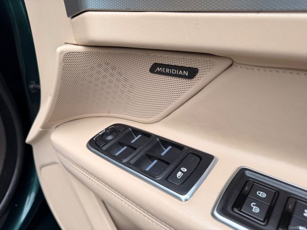 Jaguar XF 2016 Portfolio Diesel Sunroof 388190025