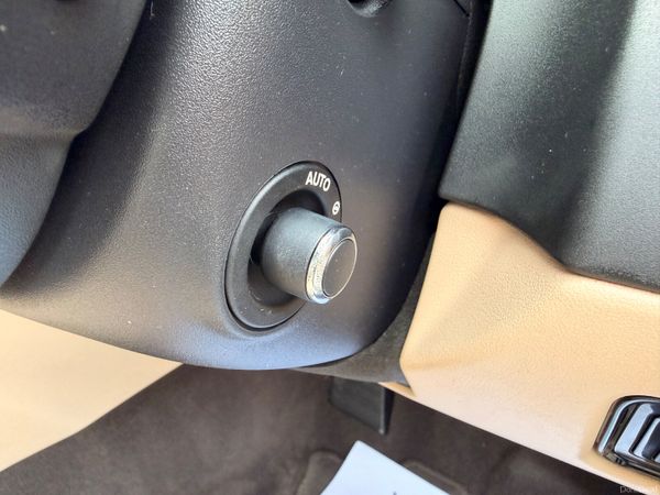 Jaguar XF 2016 Portfolio Diesel Sunroof 388190035