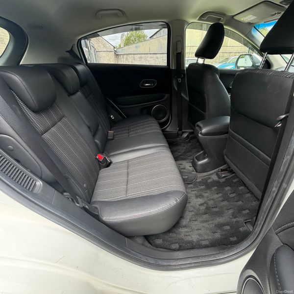 Honda Vezel 2017 Hybrid Low Mileage 388100005