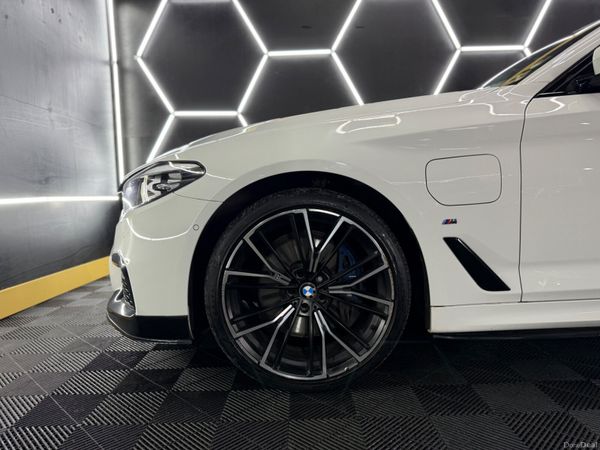 ◼️2018 BMW 530e M-SPORT◼️ 388106815