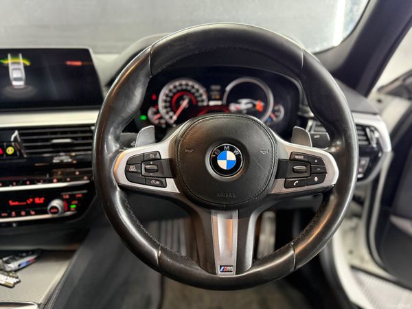 ◼️2018 BMW 530e M-SPORT◼️ 388106829