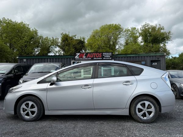 15  TOYOTA PRIUS HYBRID 388136093