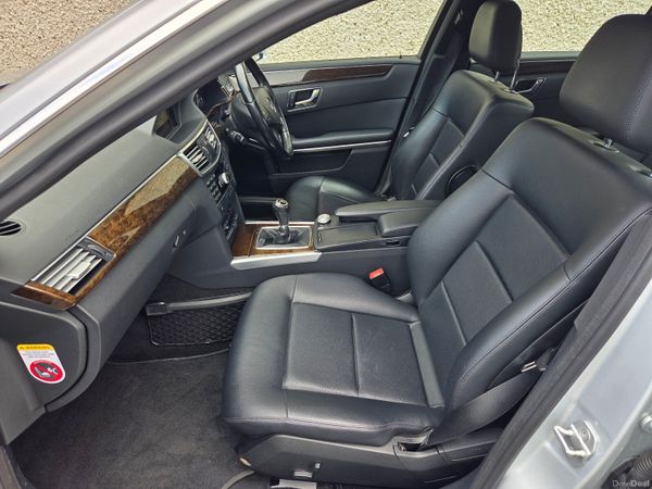 Mercedes-Benz E200, Manual, Mint condition 388136347