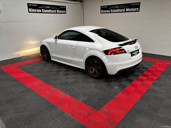 2011 Audi TT QUATTRO - STUNNING CAR - 388137727