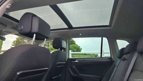 Volkswagen Tiguan 2018 388269571