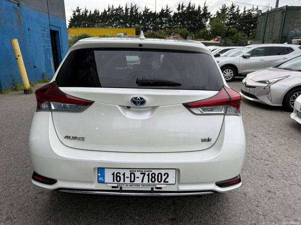 2016 Toyota Auris Hybrid Automatic 388279843
