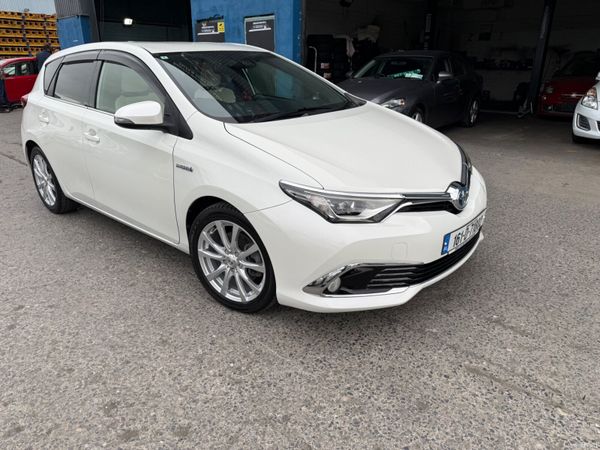 2016 Toyota Auris Hybrid Automatic 388279851