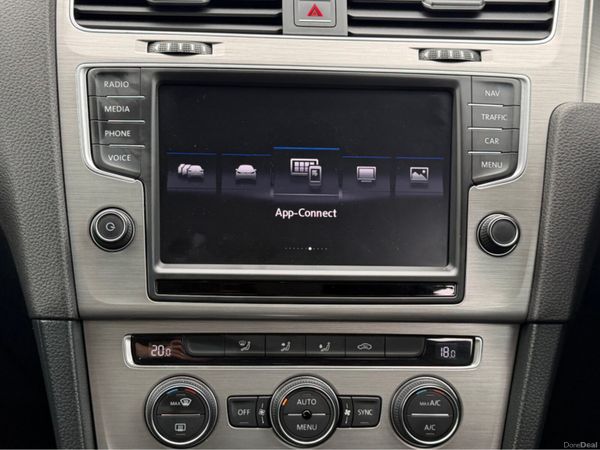 Volkswagen Golf LOW MILEAGE High Spec Auto 388282861