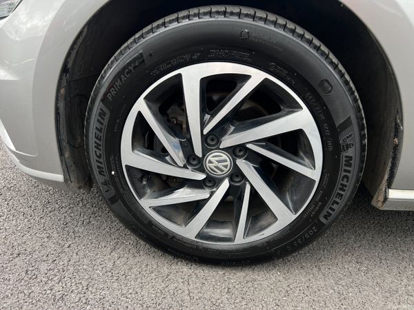 2019 Volkswagen Golf Match 1.6 TDI 388203347