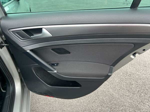 2019 Volkswagen Golf Match 1.6 TDI 388203373
