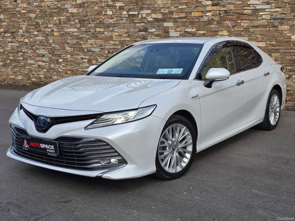 181 Toyota Camry 2.5 Hybrid 388342397