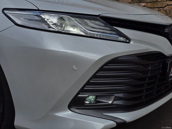 181 Toyota Camry 2.5 Hybrid 388342403
