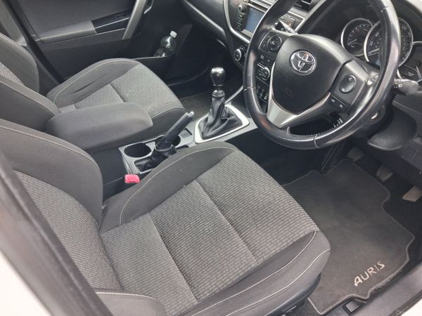 151 Toyota Auris 1.6 Petrol Nct & Tax 388354497