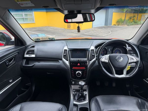SsangYong Tivoli Crossover 1.5 XDi High Spec 388362803