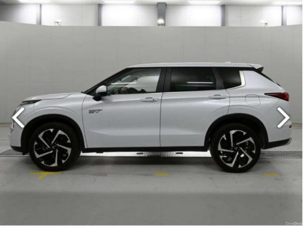 2023 Mitsubishi Outlander 2.4 Plug in hybrid 388368049