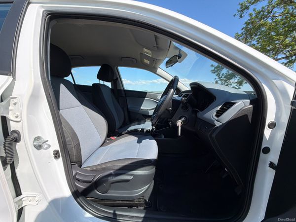 Hyundai i20 2020 Classic 1.2 Low mileage 388441857