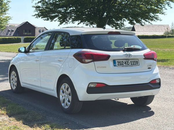 Hyundai i20 2020 Classic 1.2 Low mileage 388441801