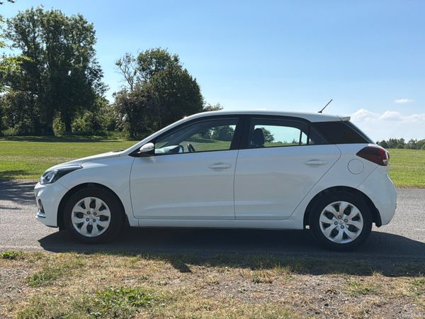 Hyundai i20 2020 Classic 1.2 Low mileage 388441809