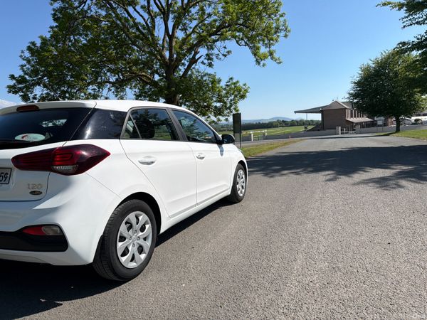 Hyundai i20 2020 Classic 1.2 Low mileage 388441827