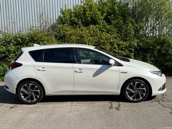 Toyota Auris Hybrid Great Spec! (Finance available 388472717
