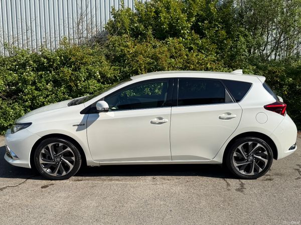 Toyota Auris Hybrid Great Spec! (Finance available 388472733