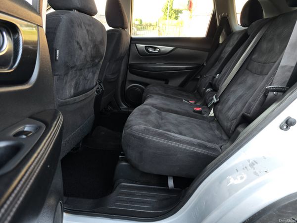 142 Nissan X-Trail 4x4 7 Seats Manual 388474647