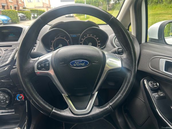 Ford Fiesta 2015 (NCT 06/27. TAX 01/27) 388485999