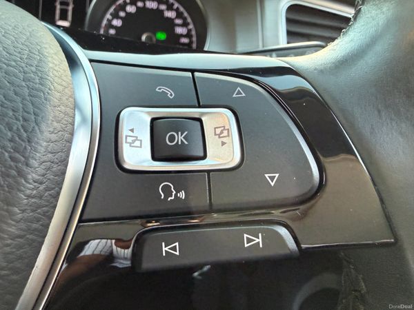 Volkswagen Golf 2015 388490077