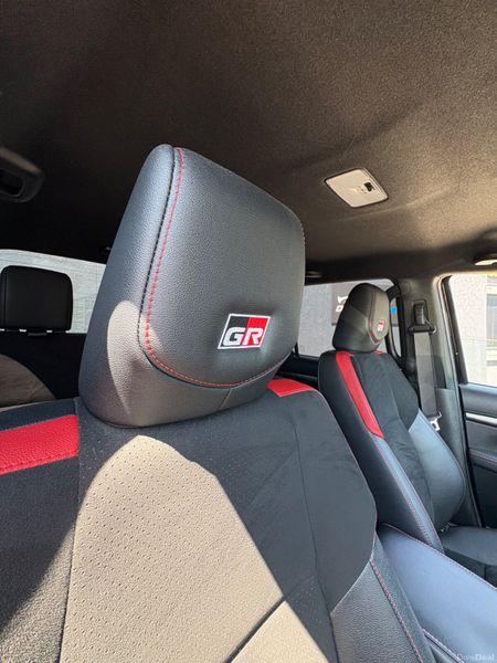 Toyota Hilux GR Sport Automatic 2024 388491671