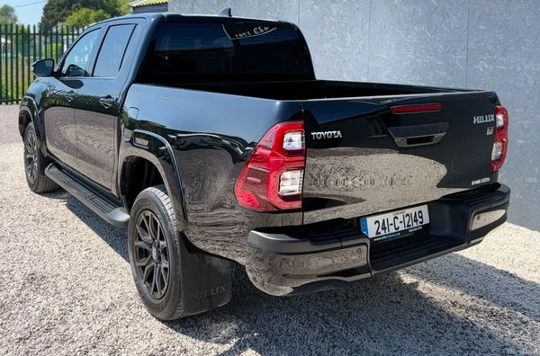 Toyota Hilux GR Sport Automatic 2024 388491681