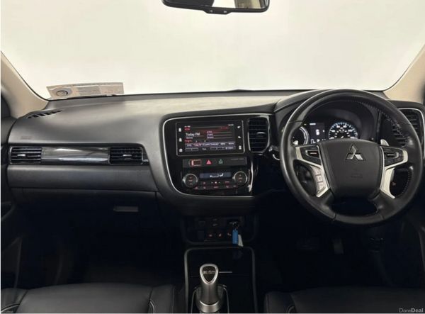 2018 Mitsubishi Outlander 2.0 Petrol Plug in Hybri 388401277