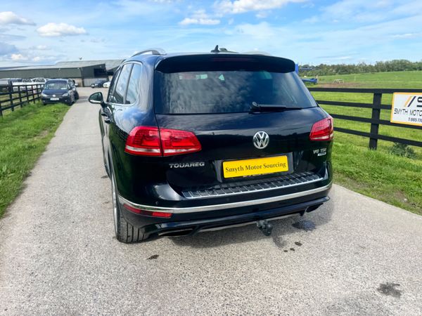 152 Volkswagen Touareg R-Line Crewcab***** 388404071