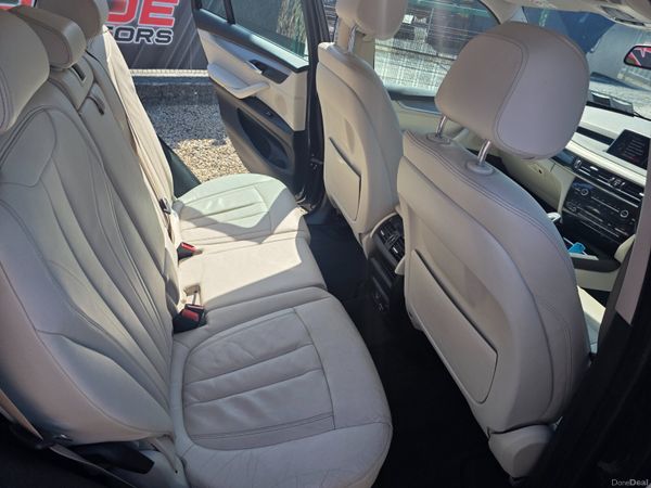 BMW X5 Seven Seater 2015 388433181
