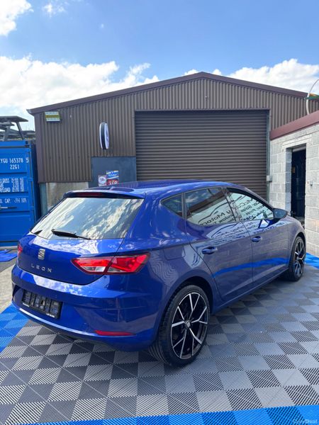 SEAT Leon 2019 388438245