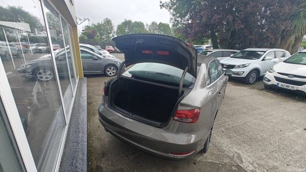 Audi A3 1.6 TDI Auto 388542985