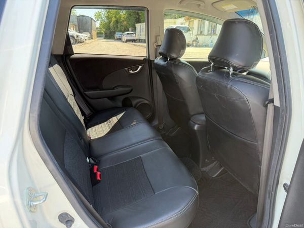 12 HONDA FIT HYBRID 388543379