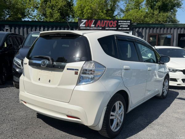 11 HONDA FIT HYBRID 388547245