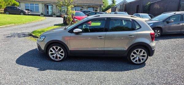 2017 polo cross highline 1.2 automatic 388573477