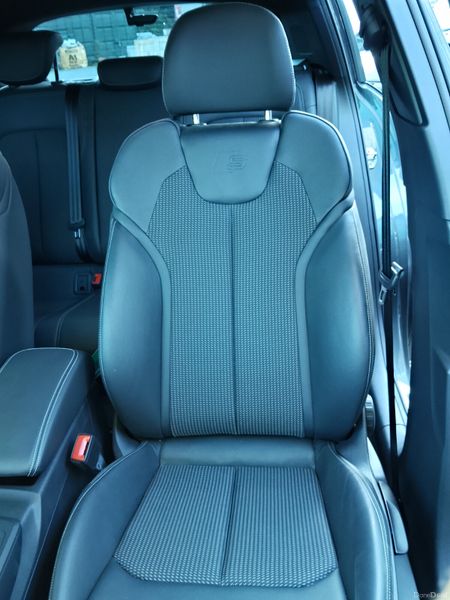 Audi SQ2 388584271