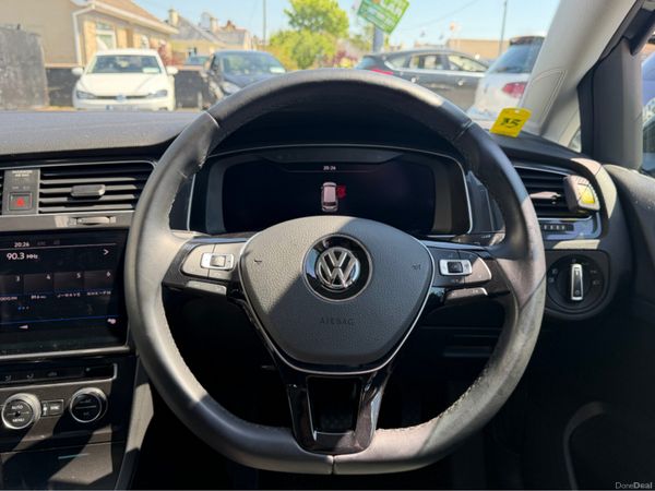 Volkswagen Golf Highline Automatic 388649085