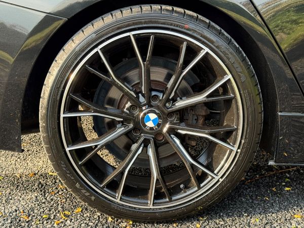 BMW 330E M-Sport (Low Mileage - New 19” Alloys) 388668171