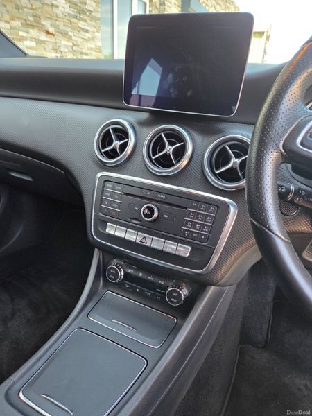 2017 MERCEDES A180 AUTO 388679401