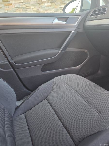 2017 vw golf 1.2 auto // LIFT FACE MODEL 388680089